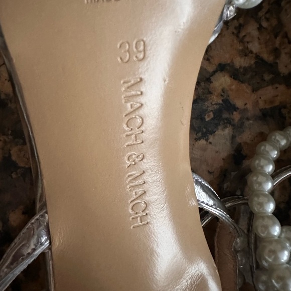 MACH & MACH Diamond of Elizabeth Imitation Pearl Pointed Toe Pumps - Picture 9 of 10